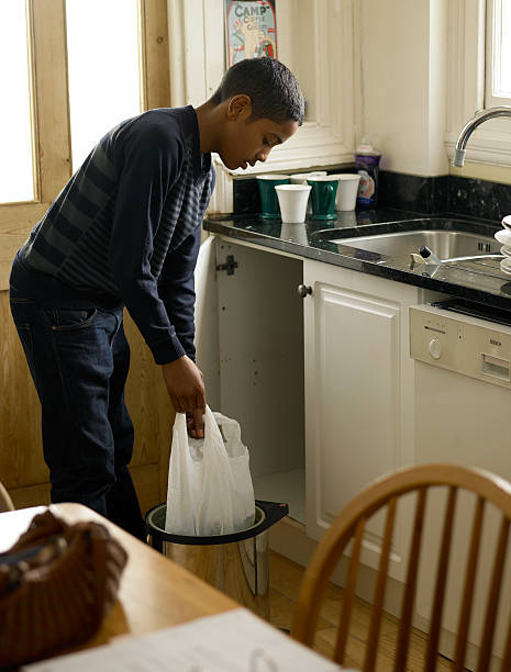 Best Commercial Cleanout Services  in Flint, MI